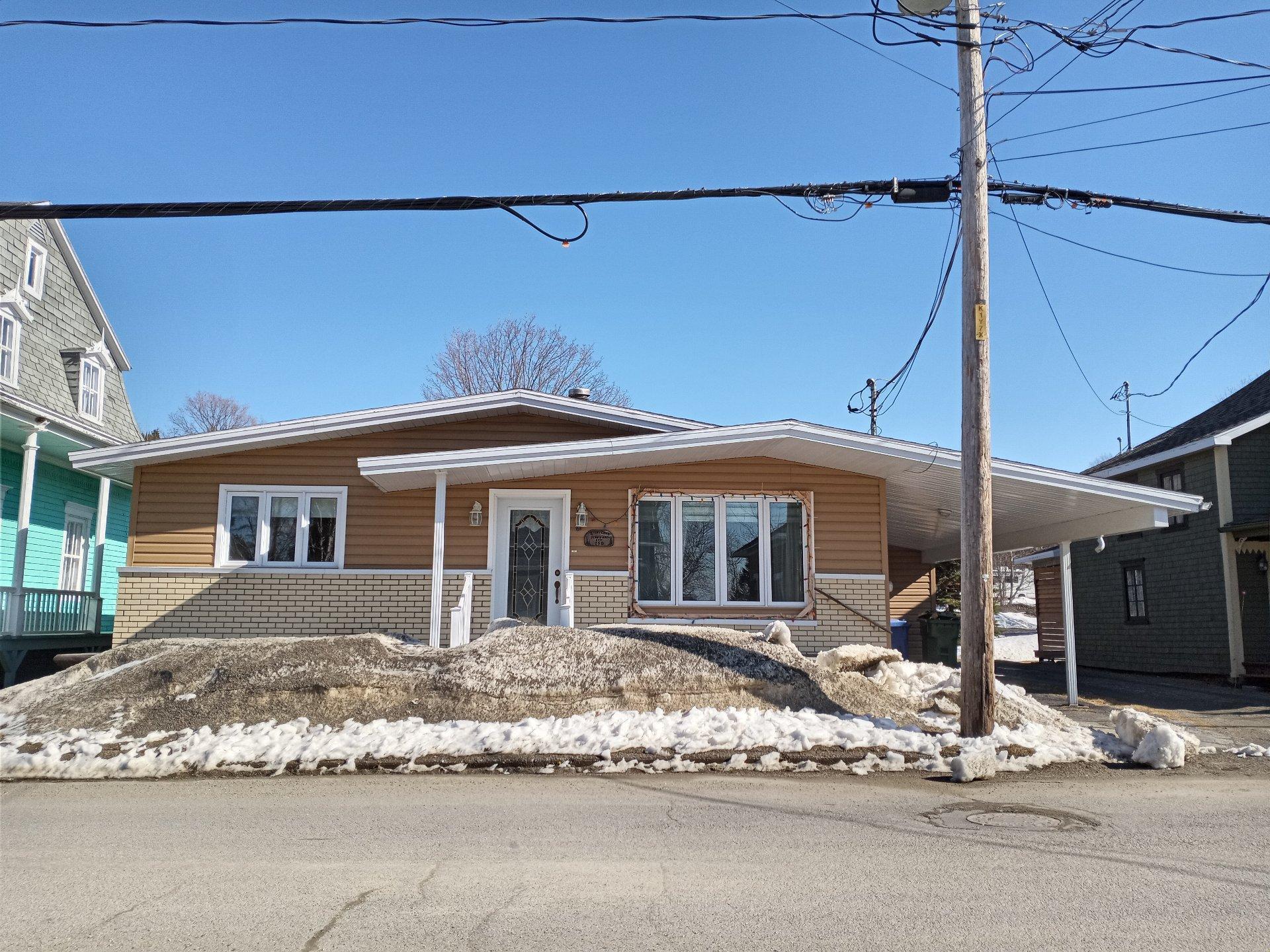 









250


4e Avenue

,
Saint-Paul-de-Montminy,




QC
G0R3Y0

