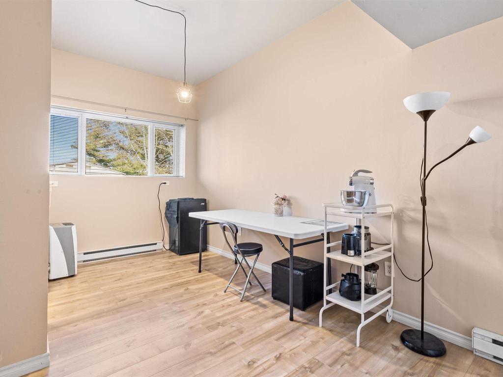 












6 Hillside Court

,
Lower Sackville,




NS
B4E 1B2

