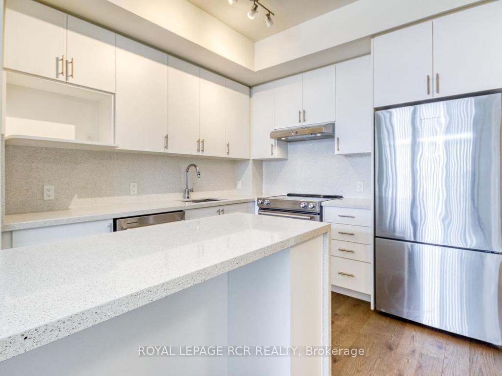 









9000


Jane

Street, 425,
Vaughan,




ON
L4K 0M6

