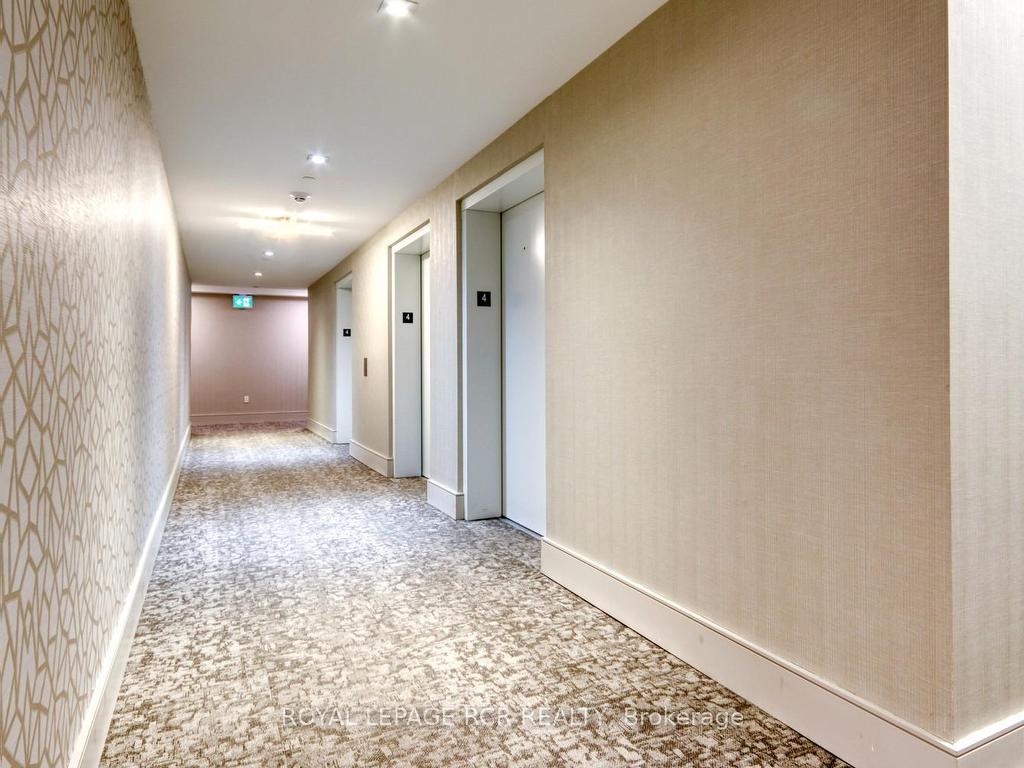 









9000


Jane

Street, 425,
Vaughan,




ON
L4K 0M6


