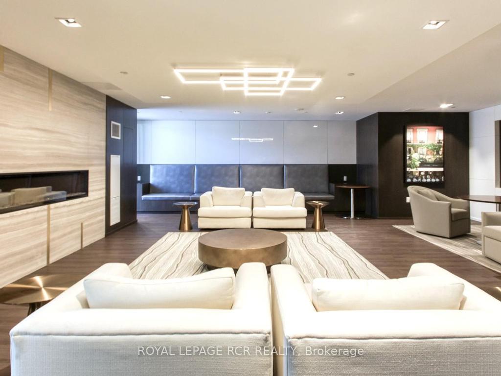 









9000


Jane

Street, 425,
Vaughan,




ON
L4K 0M6

