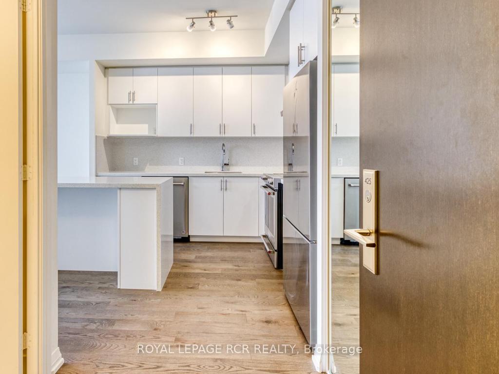 









9000


Jane

Street, 425,
Vaughan,




ON
L4K 0M6

