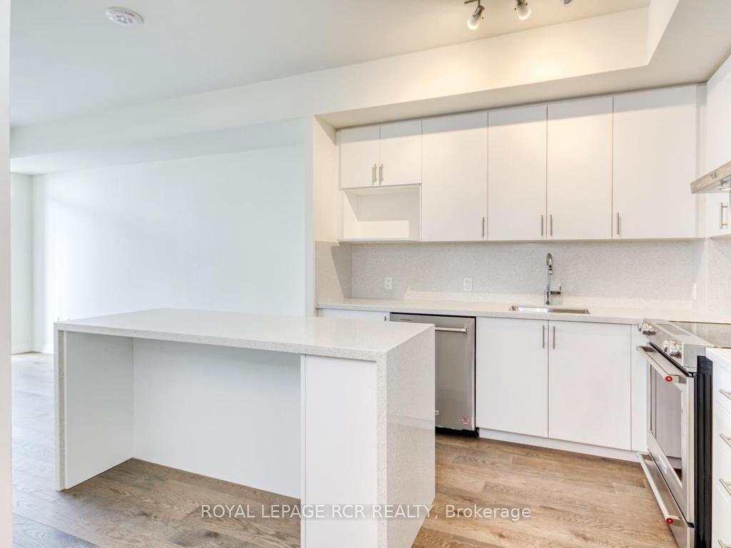









9000


Jane

Street, 425,
Vaughan,




ON
L4K 0M6


