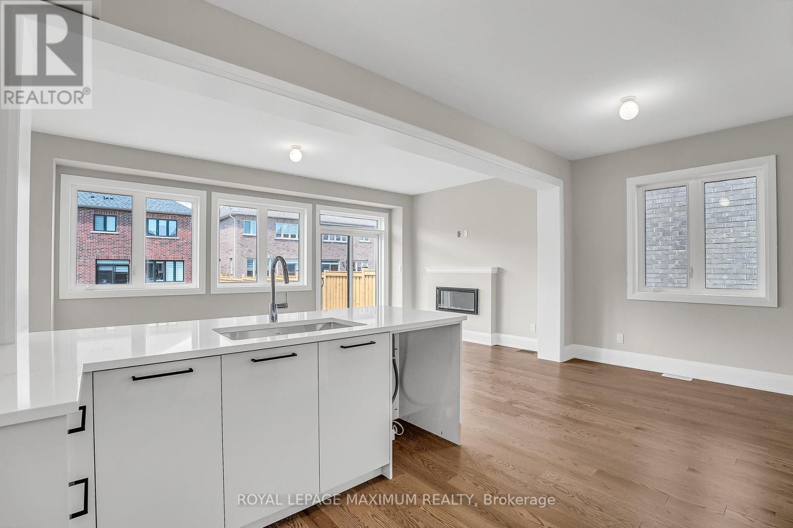












139 CLOSSON DRIVE

,
Whitby,




Ontario
L1P0M7

