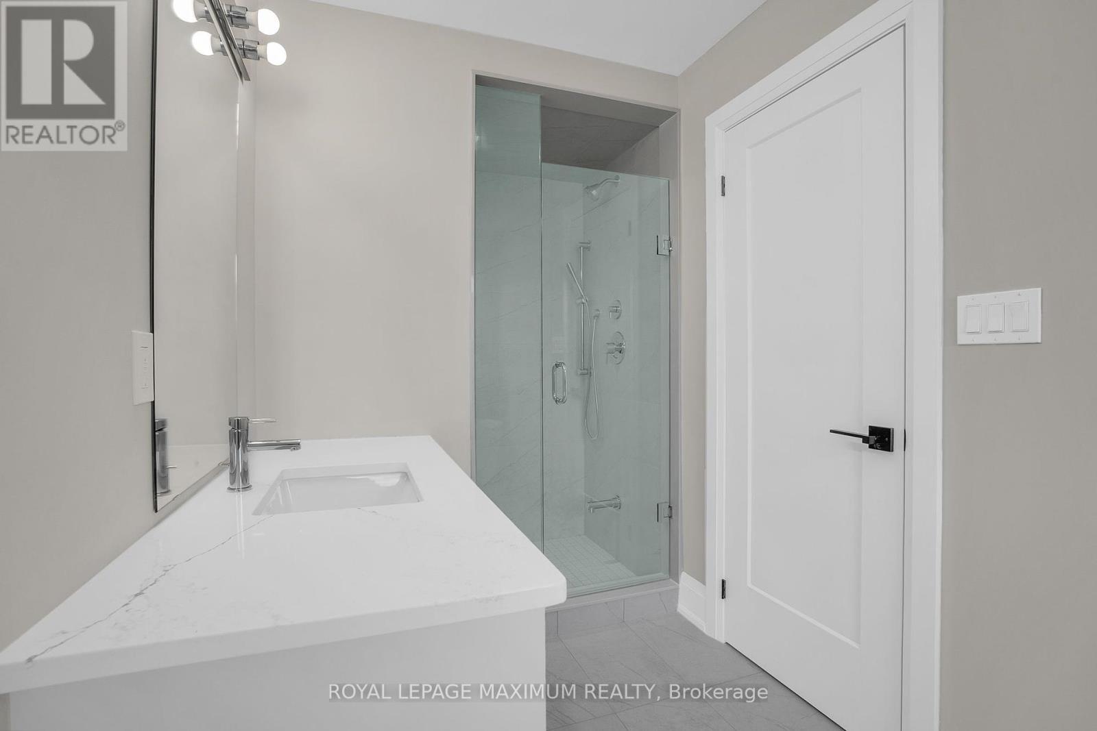 












139 CLOSSON DRIVE

,
Whitby,




Ontario
L1P0M7

