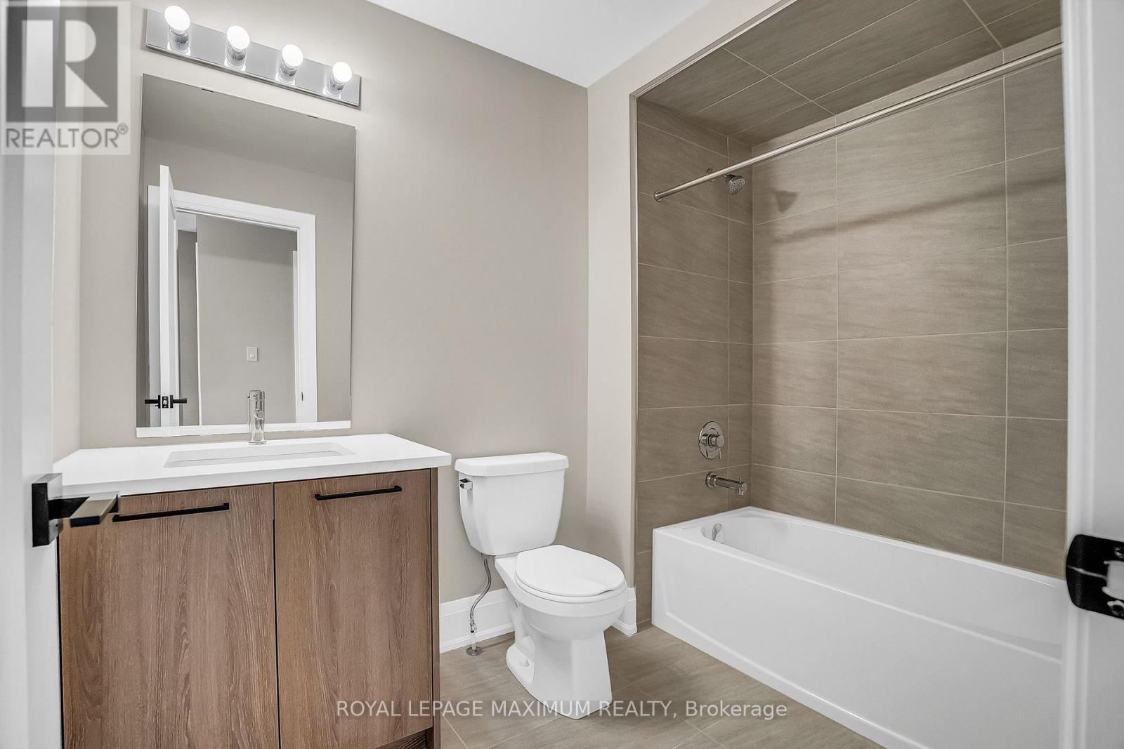 












139 CLOSSON DRIVE

,
Whitby,




Ontario
L1P0M7

