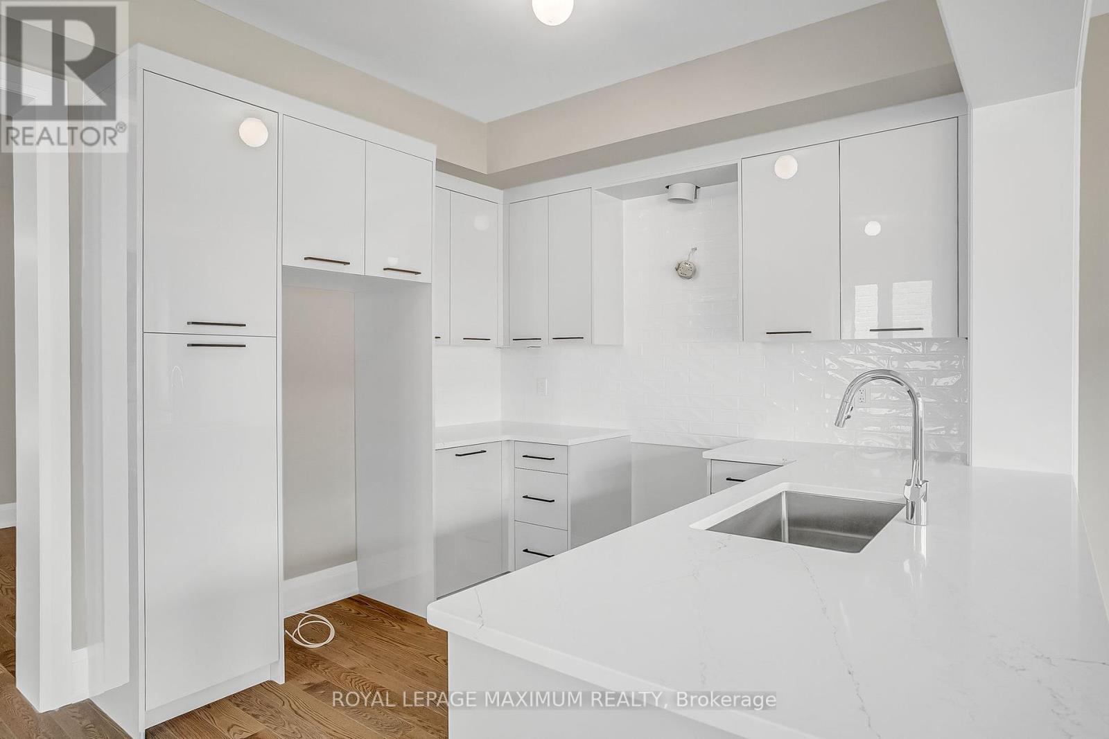 












139 CLOSSON DRIVE

,
Whitby,




Ontario
L1P0M7

