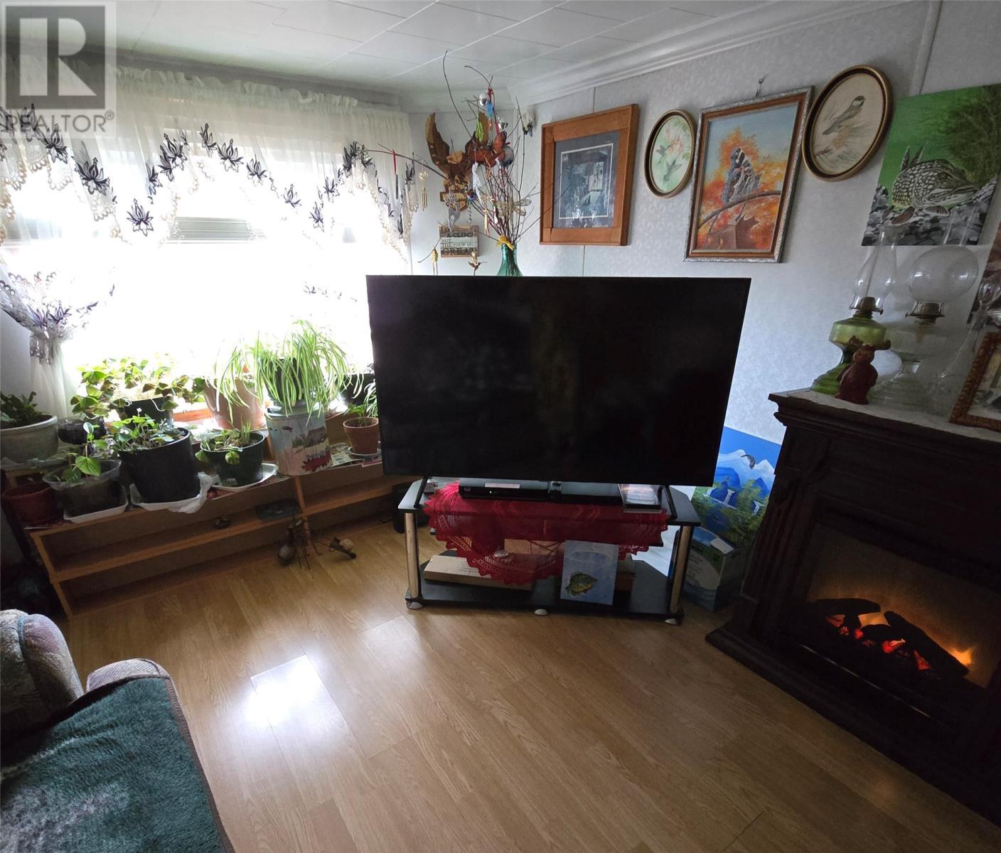 












17 Tunnel Road

,
Rose Blanche,




Newfoundland & Labrador
A0M1P0

