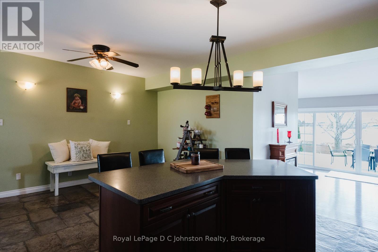 












3622 HIGHWAY 21

,
Kincardine,




Ontario
N0G2T0

