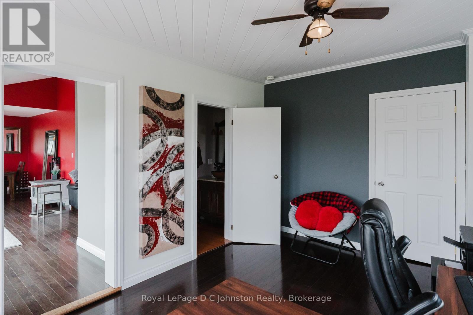 












3622 HIGHWAY 21

,
Kincardine,




Ontario
N0G2T0

