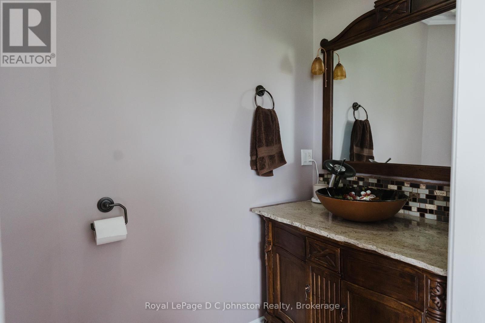 












3622 HIGHWAY 21

,
Kincardine,




Ontario
N0G2T0

