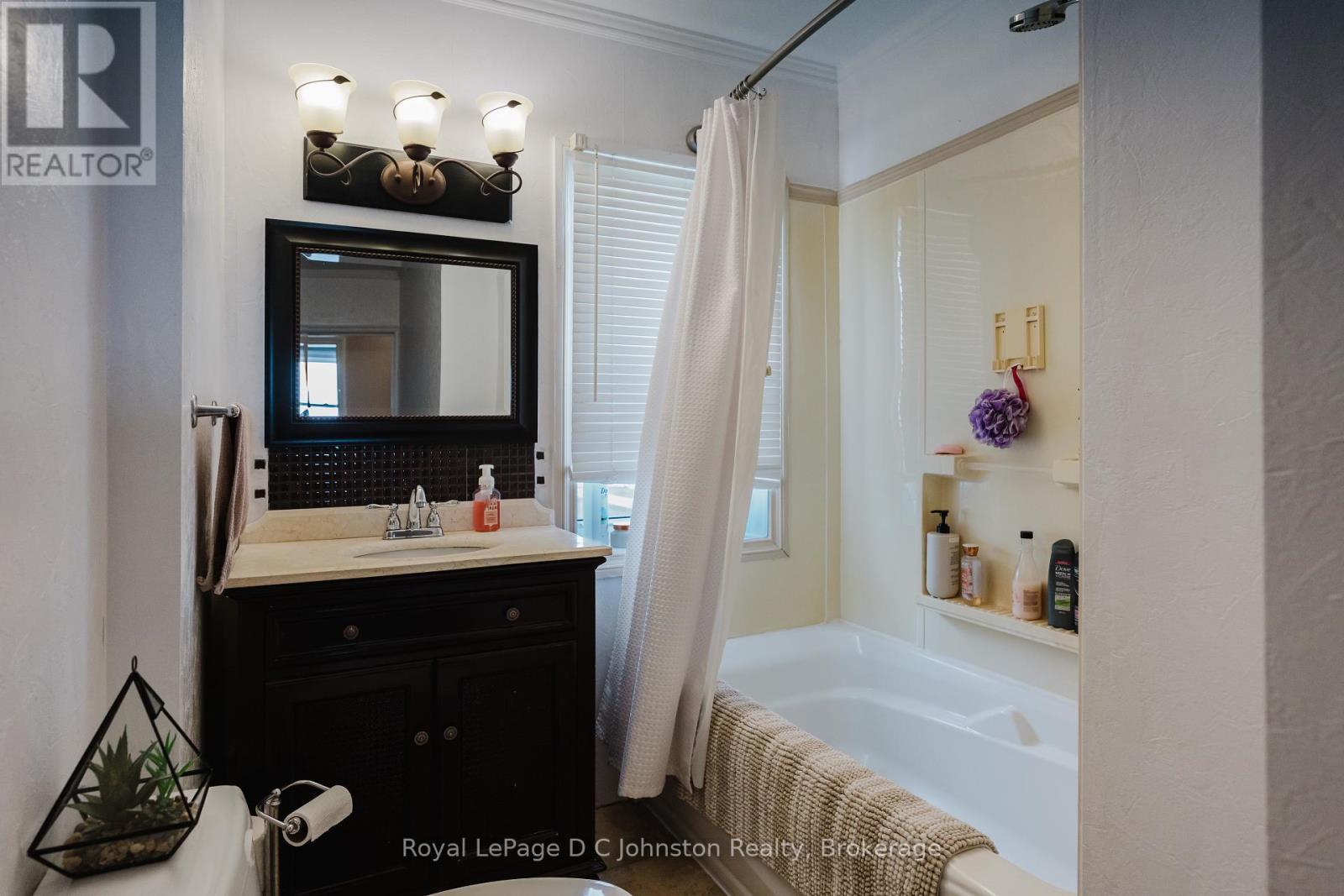 












3622 HIGHWAY 21

,
Kincardine,




Ontario
N0G2T0

