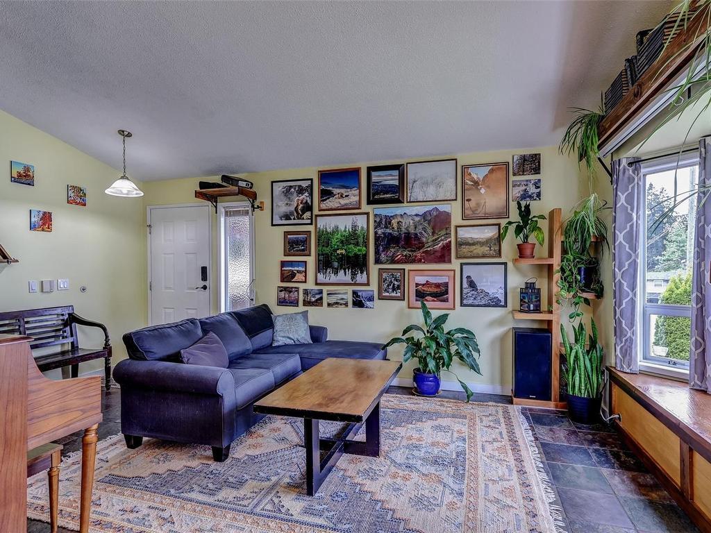









517


Doreen

Pl,
Nanaimo,




BC
V9T 4S1

