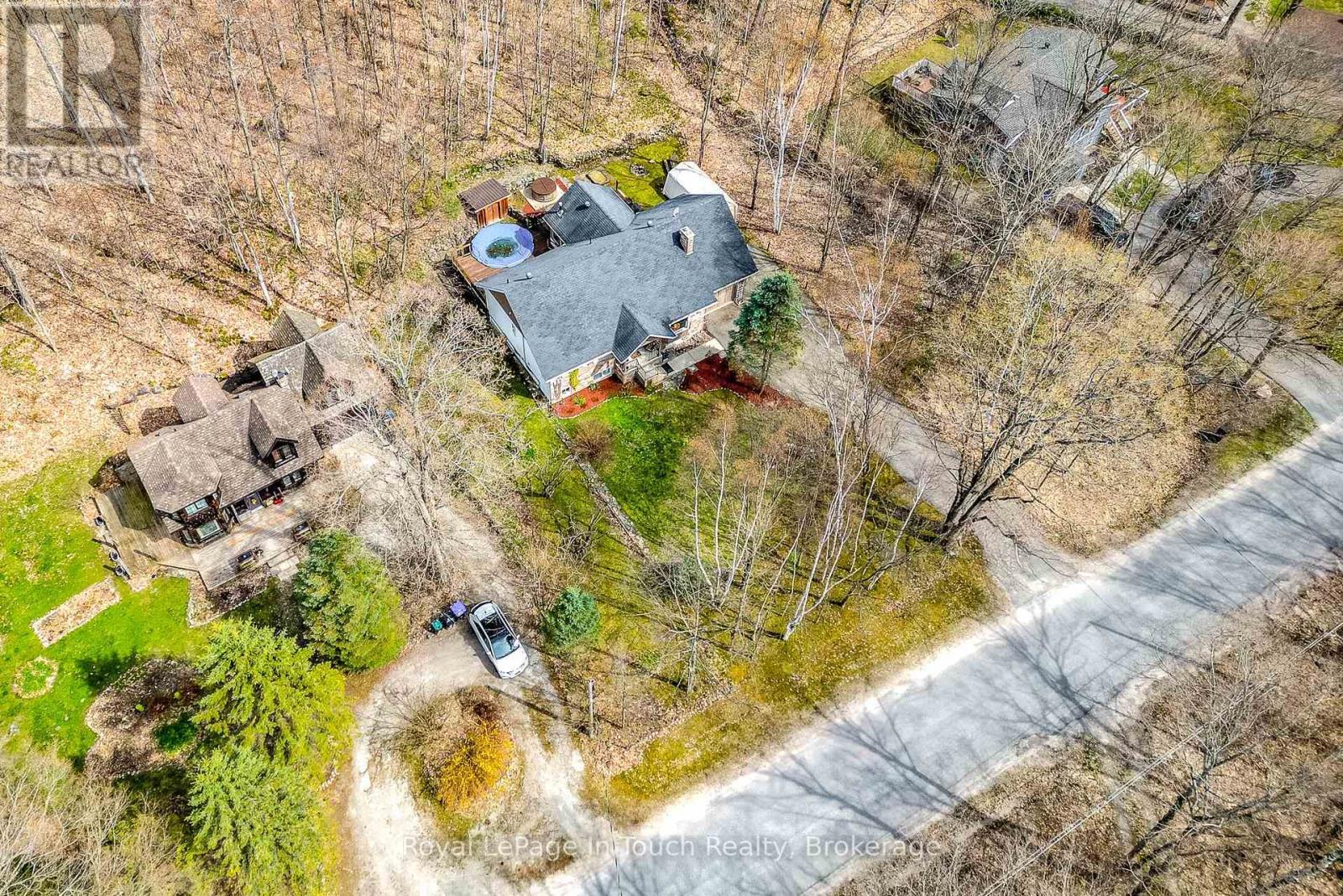












119 SILVER BIRCH DRIVE

,
Tiny,




Ontario
L9M0M6

