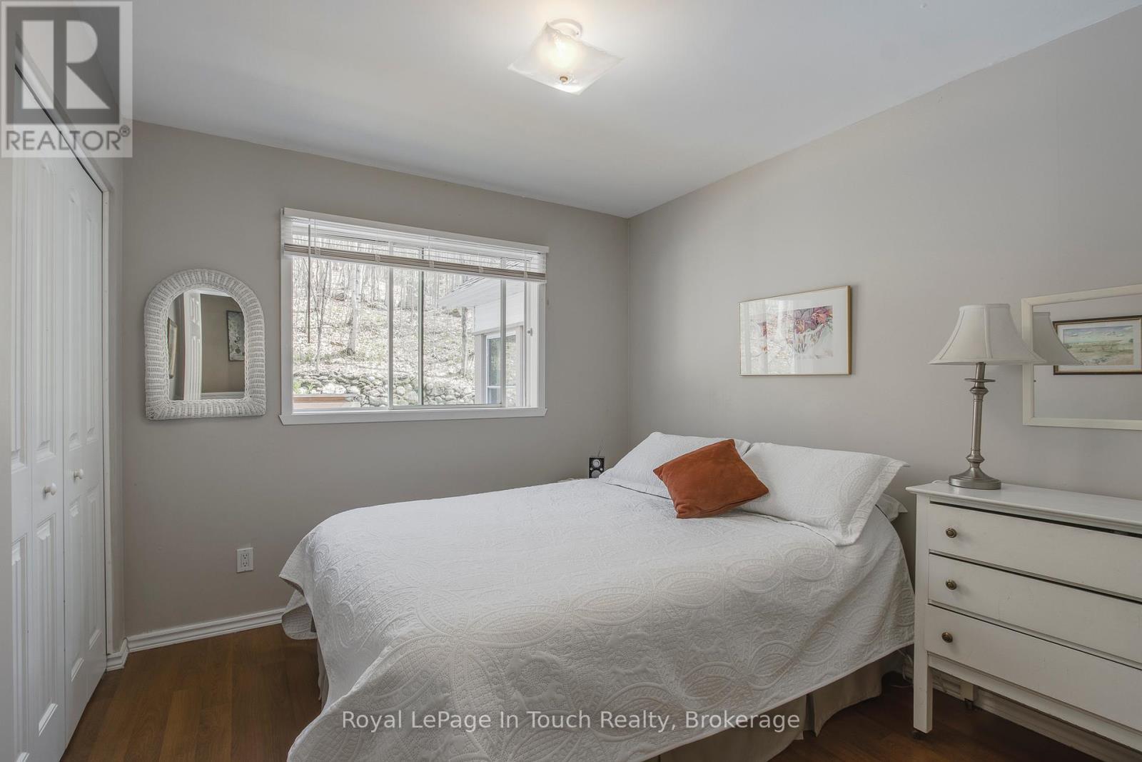 












119 SILVER BIRCH DRIVE

,
Tiny,




Ontario
L9M0M6


