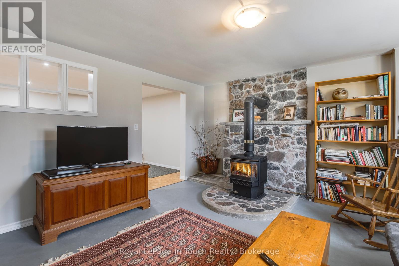 












119 SILVER BIRCH DRIVE

,
Tiny,




Ontario
L9M0M6

