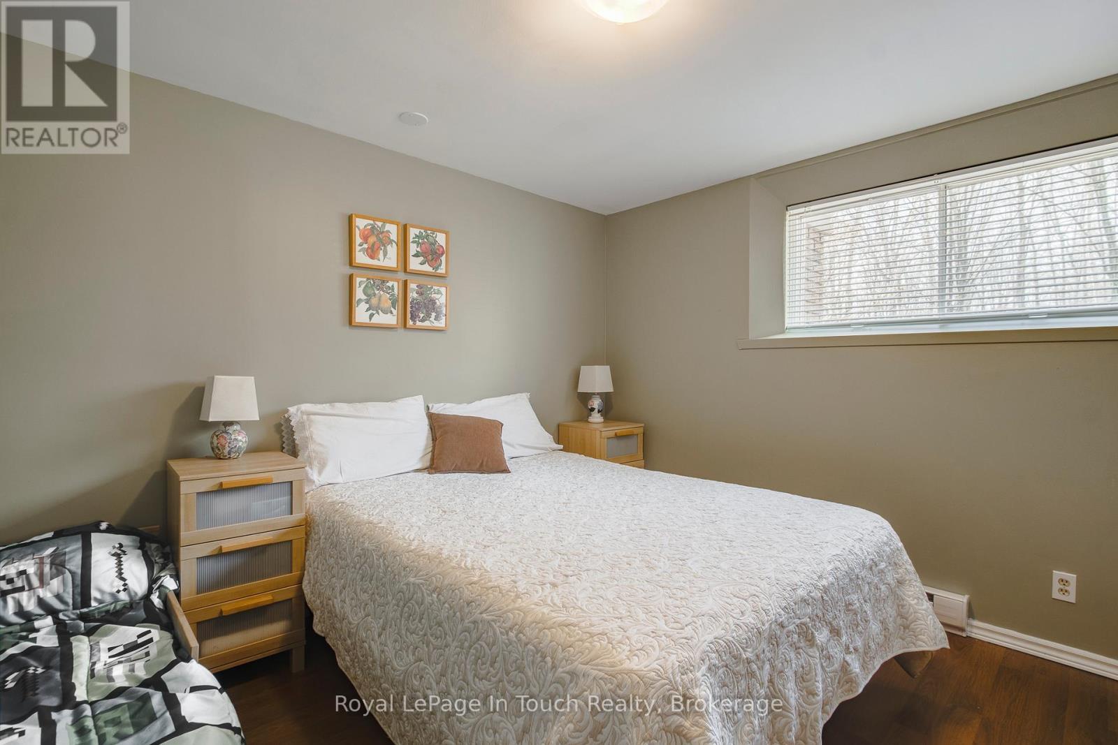 












119 SILVER BIRCH DRIVE

,
Tiny,




Ontario
L9M0M6

