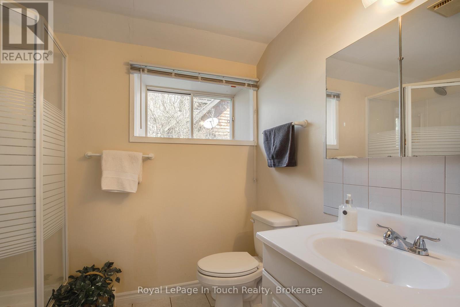 












119 SILVER BIRCH DRIVE

,
Tiny,




Ontario
L9M0M6

