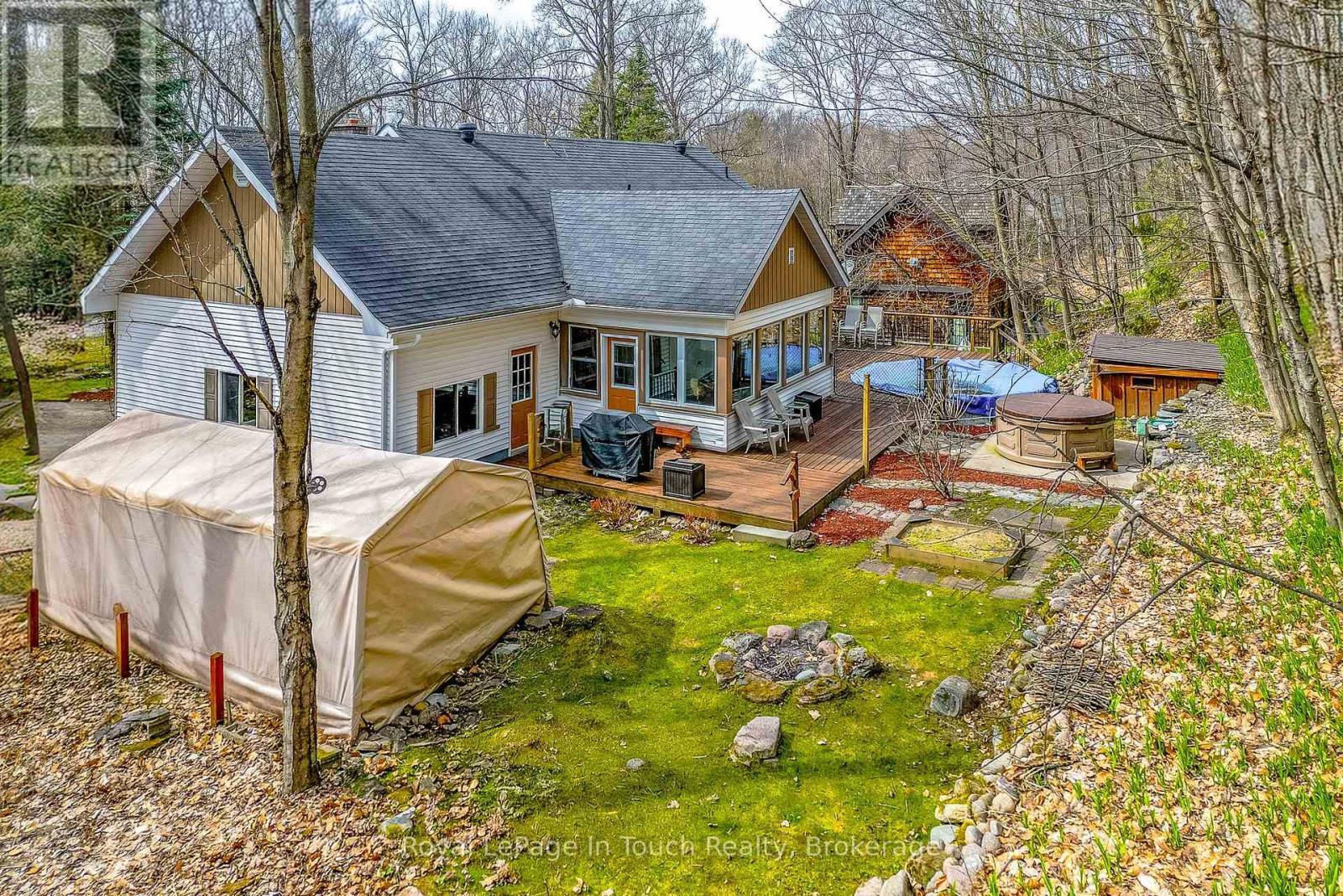 












119 SILVER BIRCH DRIVE

,
Tiny,




Ontario
L9M0M6

