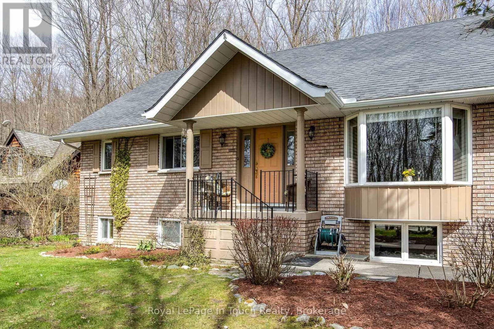 












119 SILVER BIRCH DRIVE

,
Tiny,




Ontario
L9M0M6

