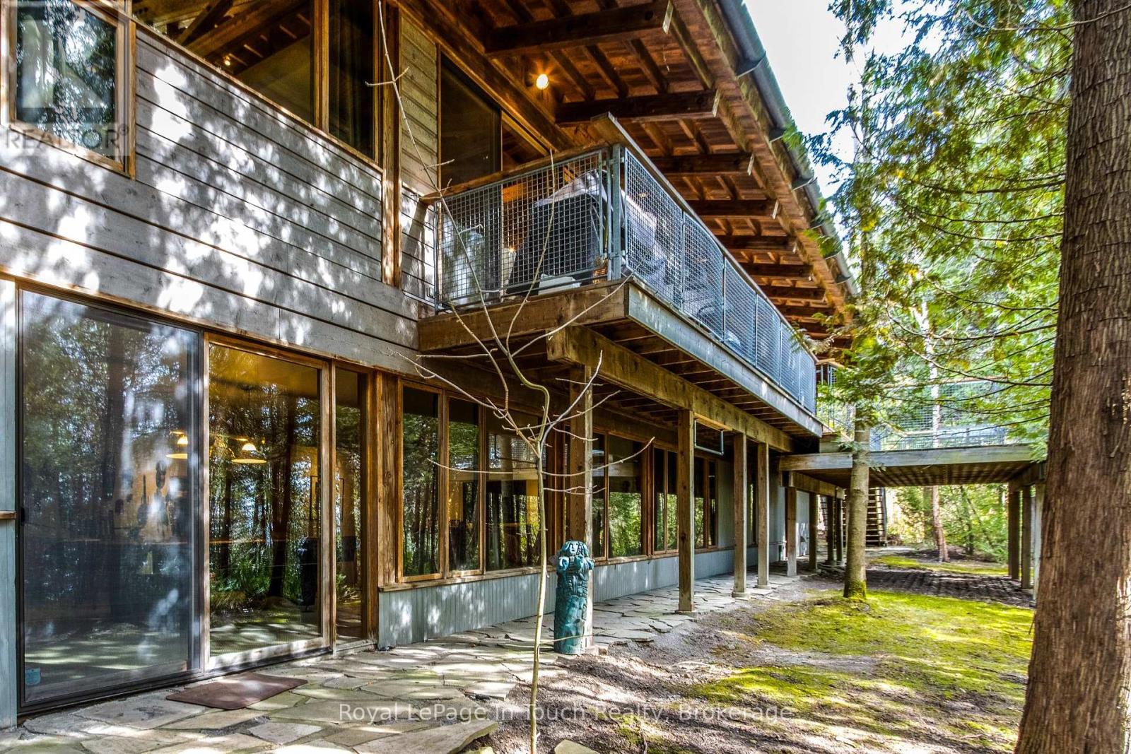 












130 MELISSA LANE

,
Tiny,




Ontario
L9M0T8


