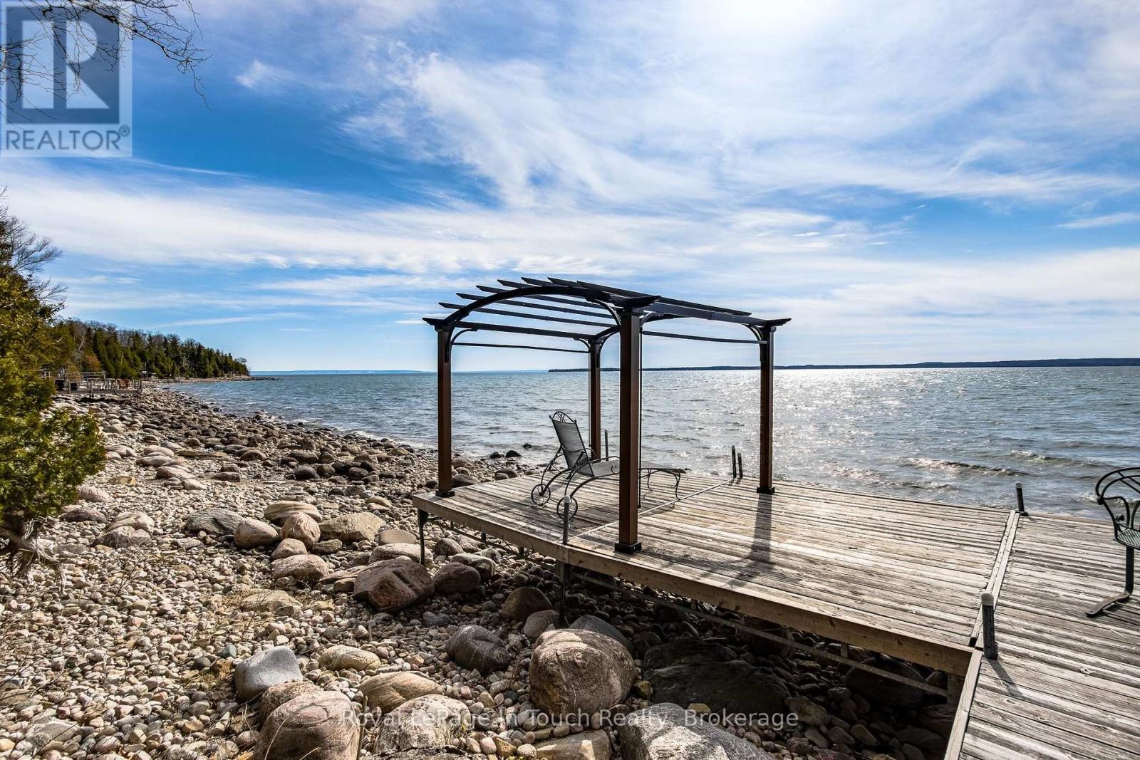 












130 MELISSA LANE

,
Tiny,




Ontario
L9M0T8

