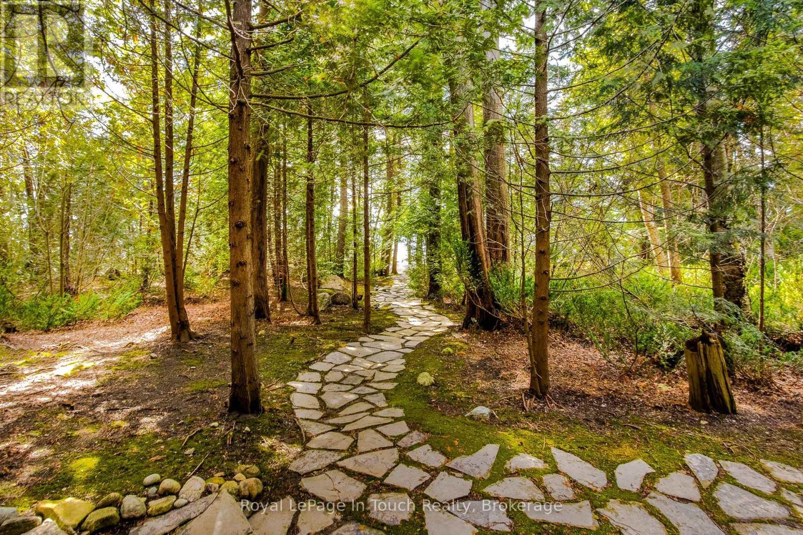 












130 MELISSA LANE

,
Tiny,




Ontario
L9M0T8

