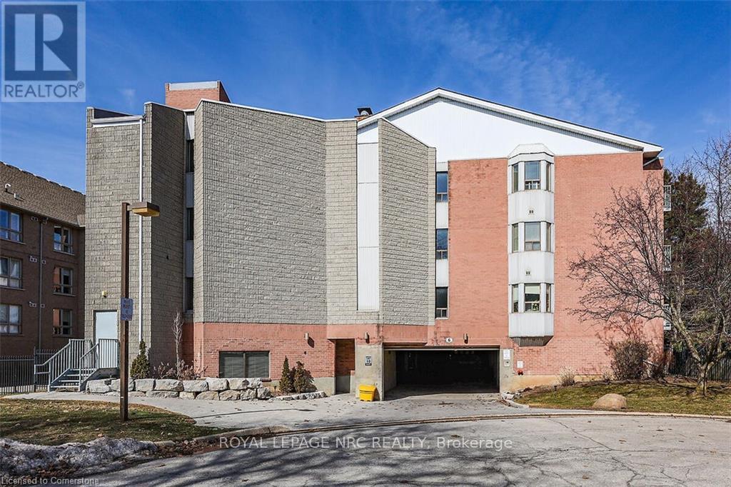 












302 - 6 NIAGARA STREET

,
Grimsby,




Ontario
L3M5A4


