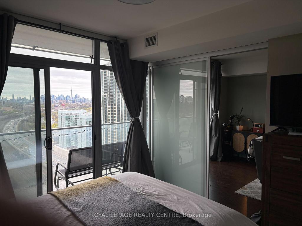 









103


The Queensway

Avenue, 2601,
Toronto,




ON
M6S 5B3

