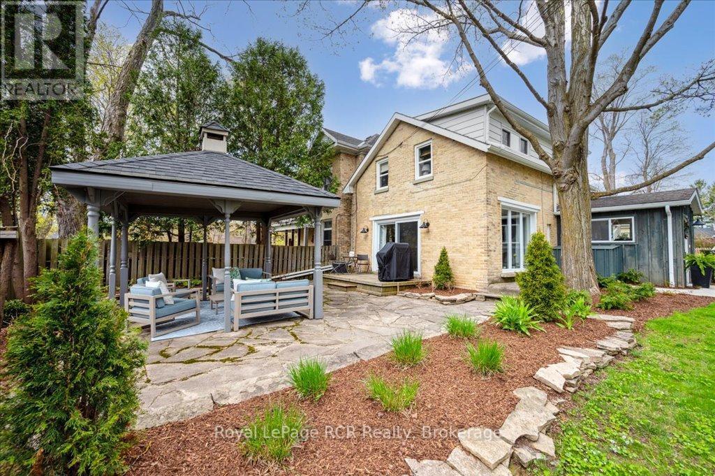












204 DURHAM STREET E

,
Wellington North (Mount Forest),




Ontario
N0G2L2

