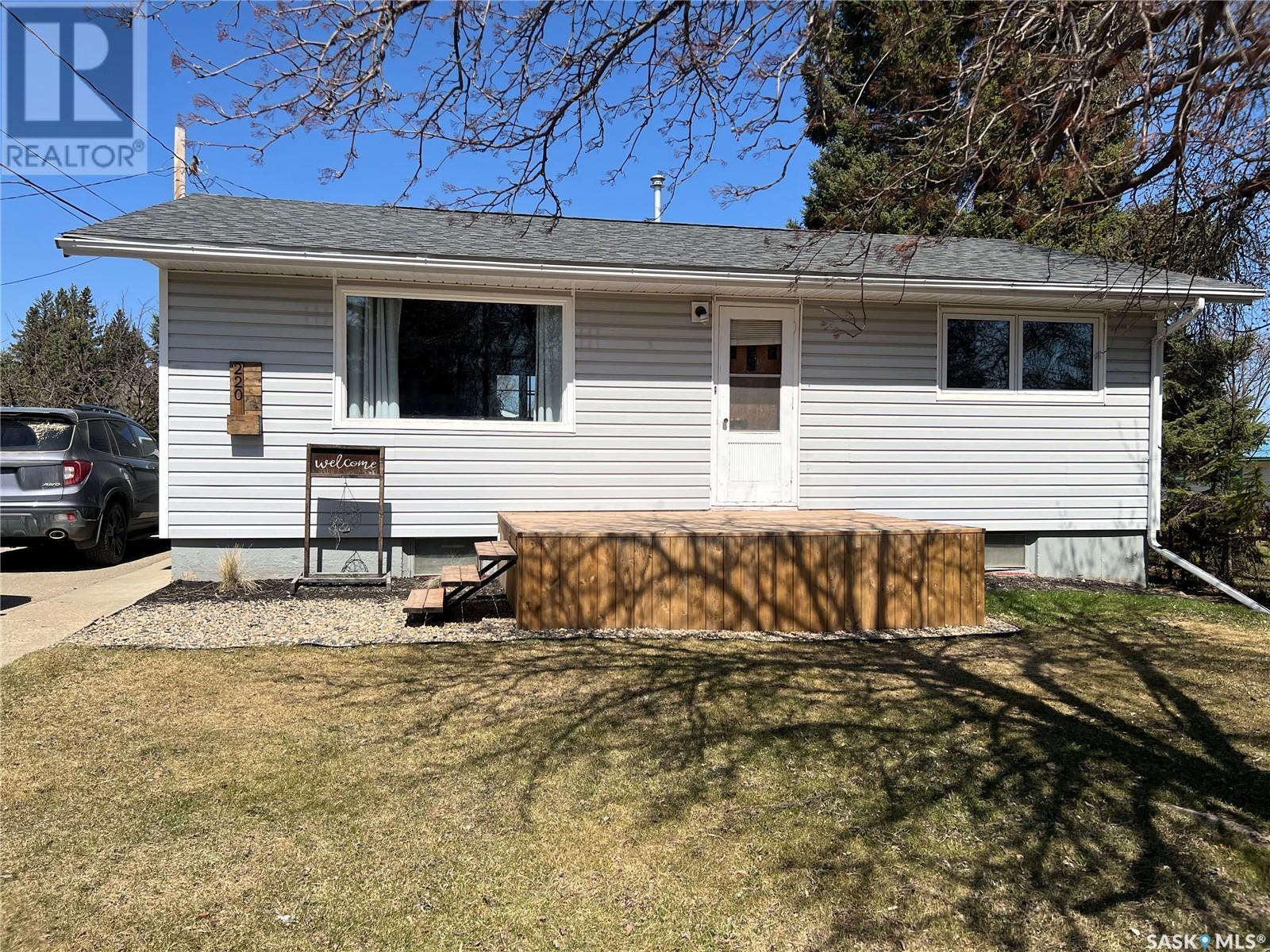 












220 Elm STREET

,
Porcupine Plain,




Saskatchewan
S0E1H0


