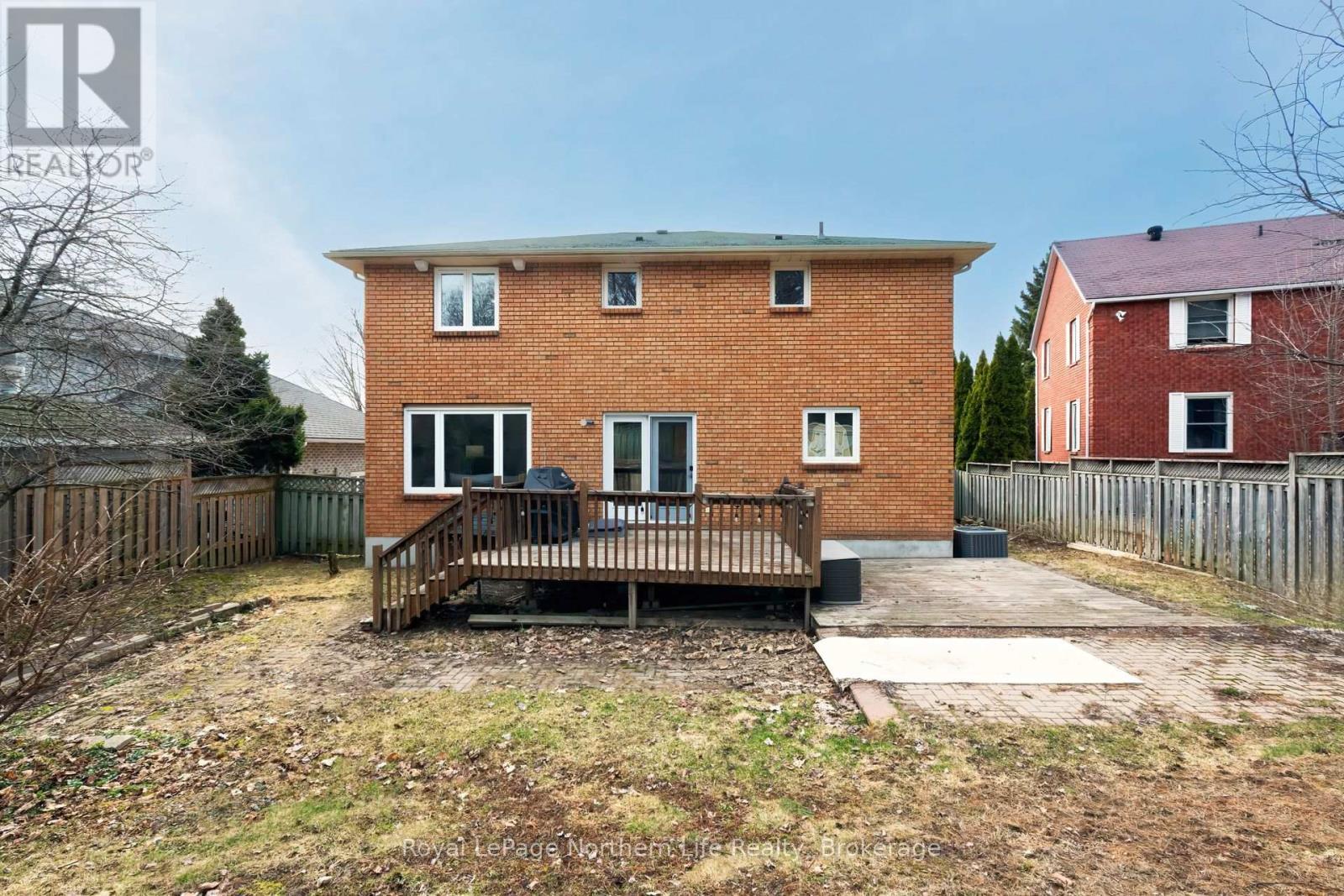 












3 CANTERBURY CRESCENT

,
North Bay (Airport),




Ontario
P1C1K6

