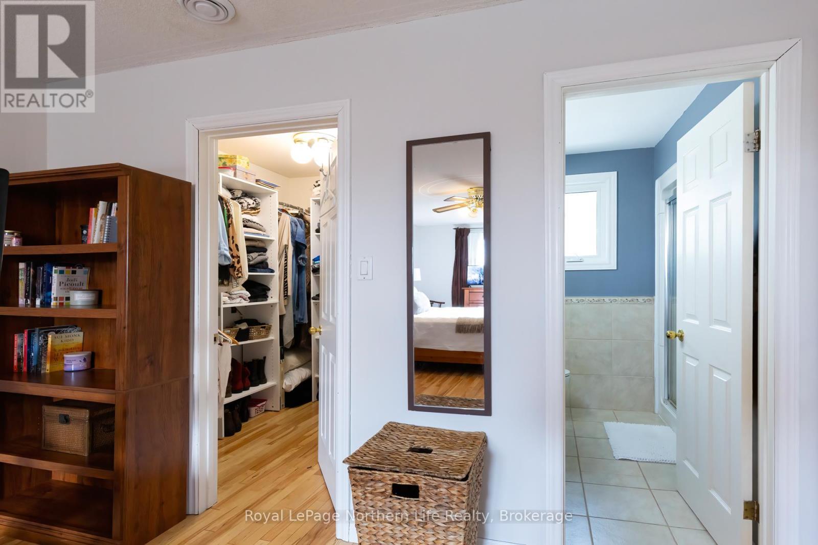 












3 CANTERBURY CRESCENT

,
North Bay (Airport),




Ontario
P1C1K6

