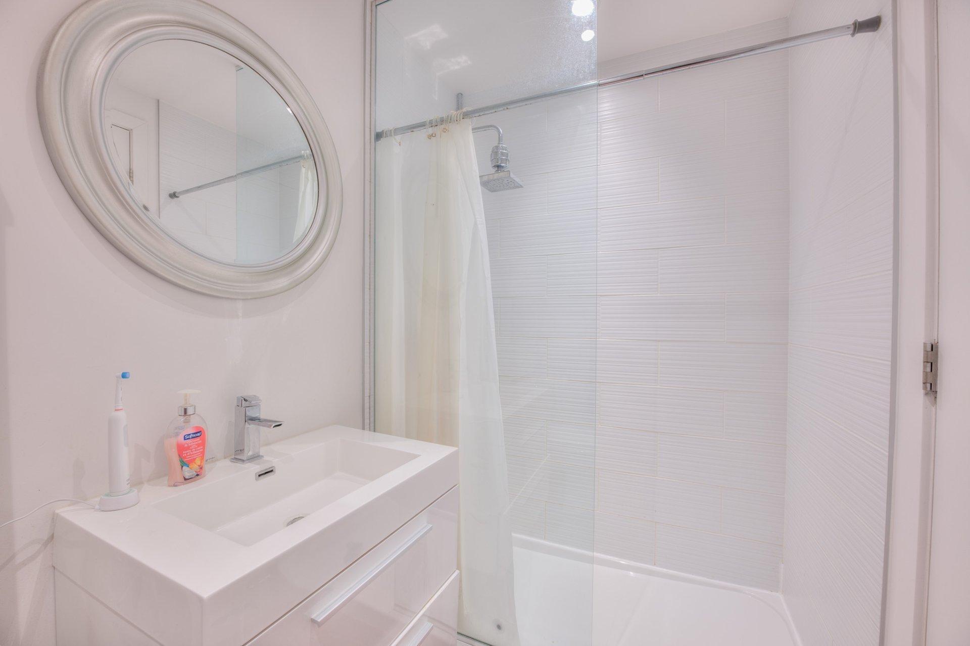 









3300


Av. Troie

, 401,
Montréal (Côte-des-Neiges/Notre-Dame-de-Grâce),




QC
H3V1A9

