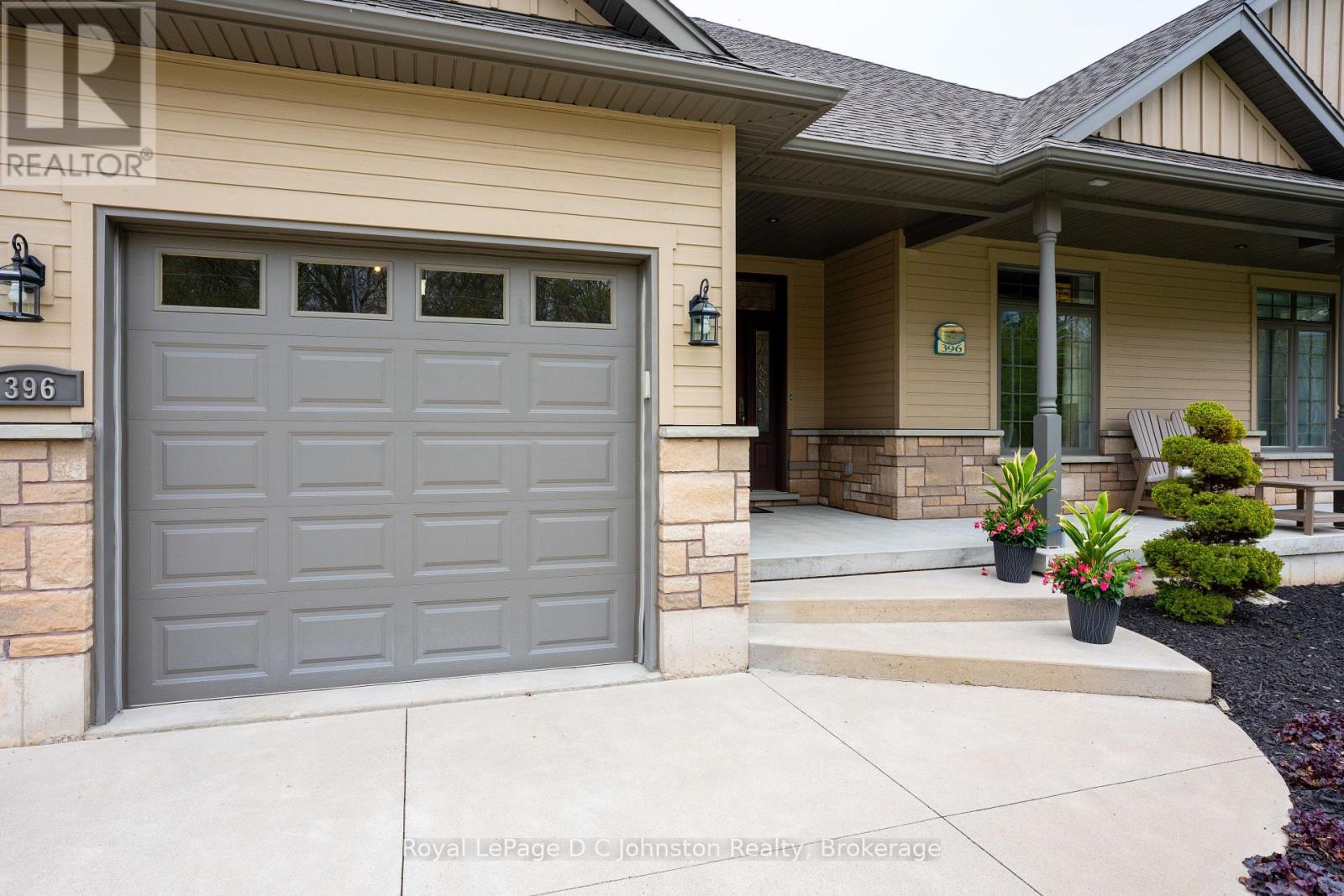 












396 MCNABB STREET

,
Saugeen Shores,




Ontario
N0H2L0

