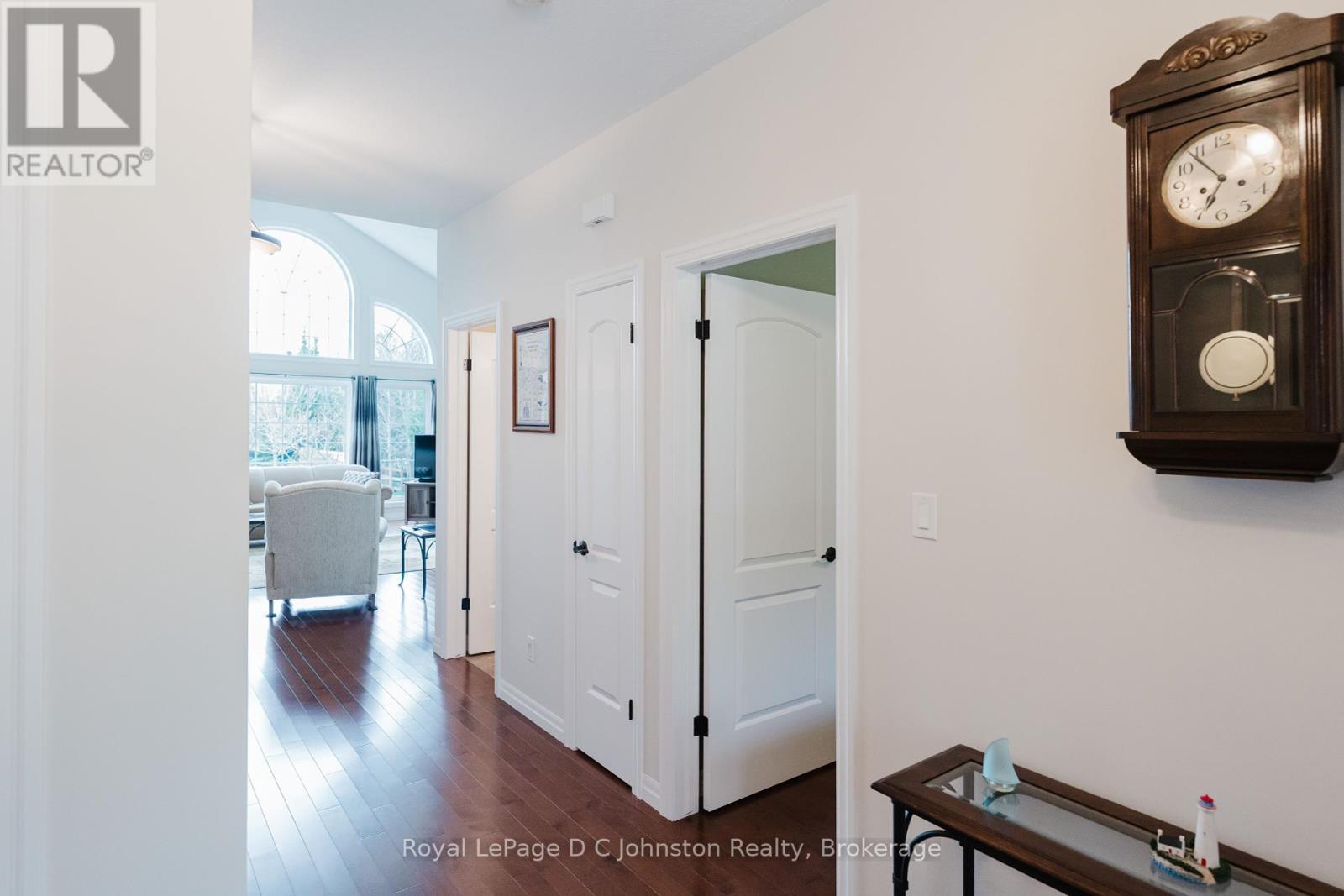












396 MCNABB STREET

,
Saugeen Shores,




Ontario
N0H2L0

