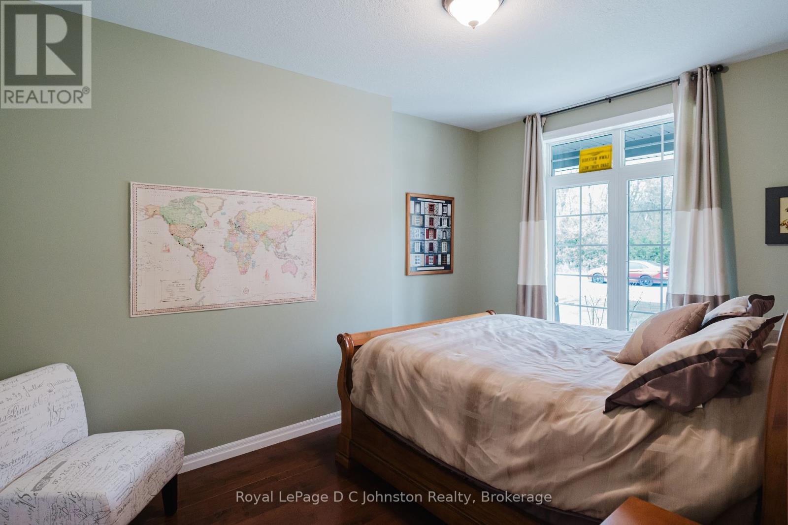 












396 MCNABB STREET

,
Saugeen Shores,




Ontario
N0H2L0

