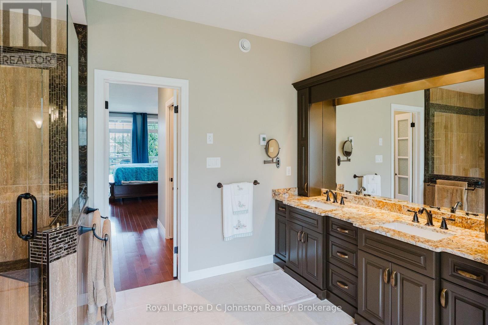












396 MCNABB STREET

,
Saugeen Shores,




Ontario
N0H2L0

