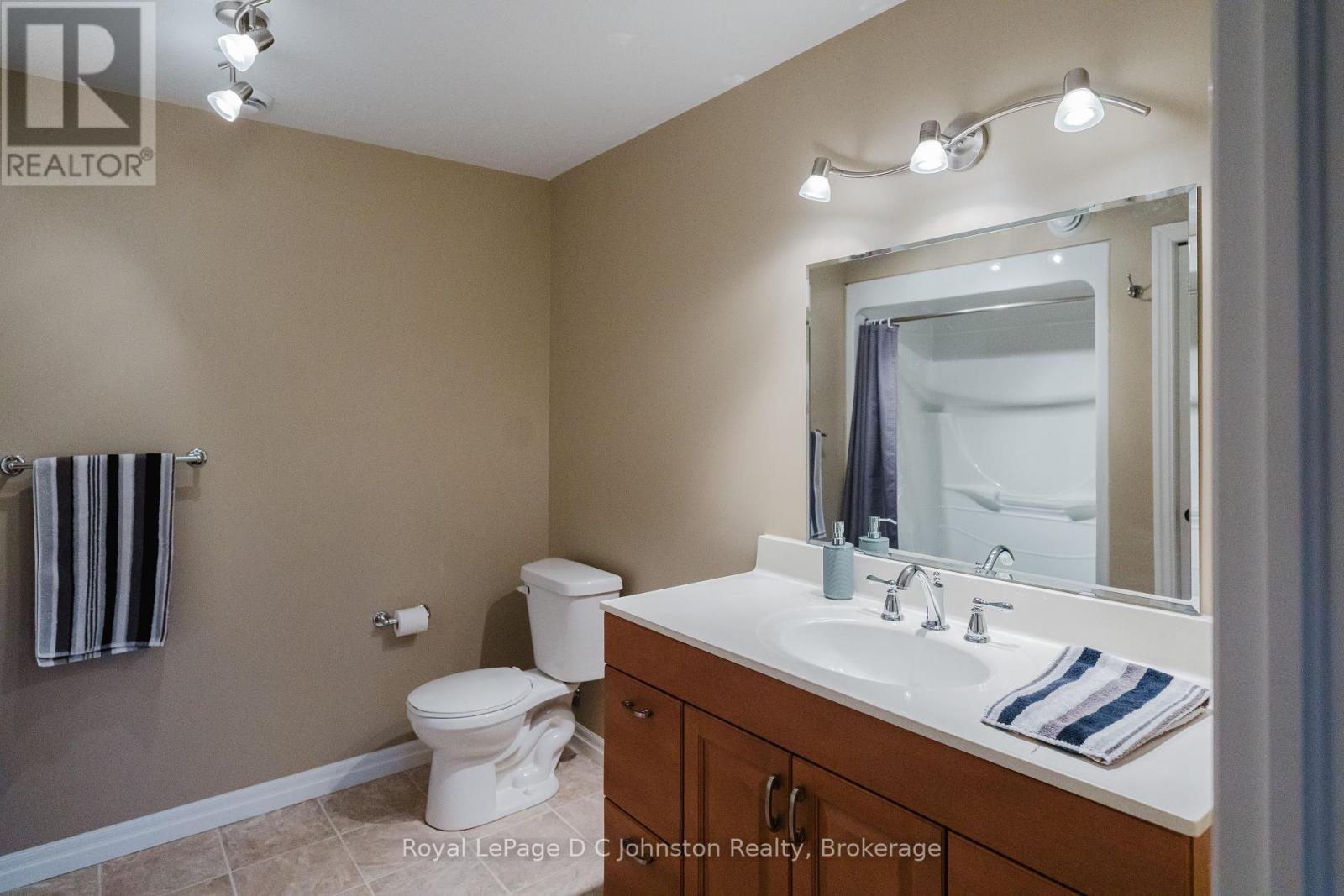 












396 MCNABB STREET

,
Saugeen Shores,




Ontario
N0H2L0


