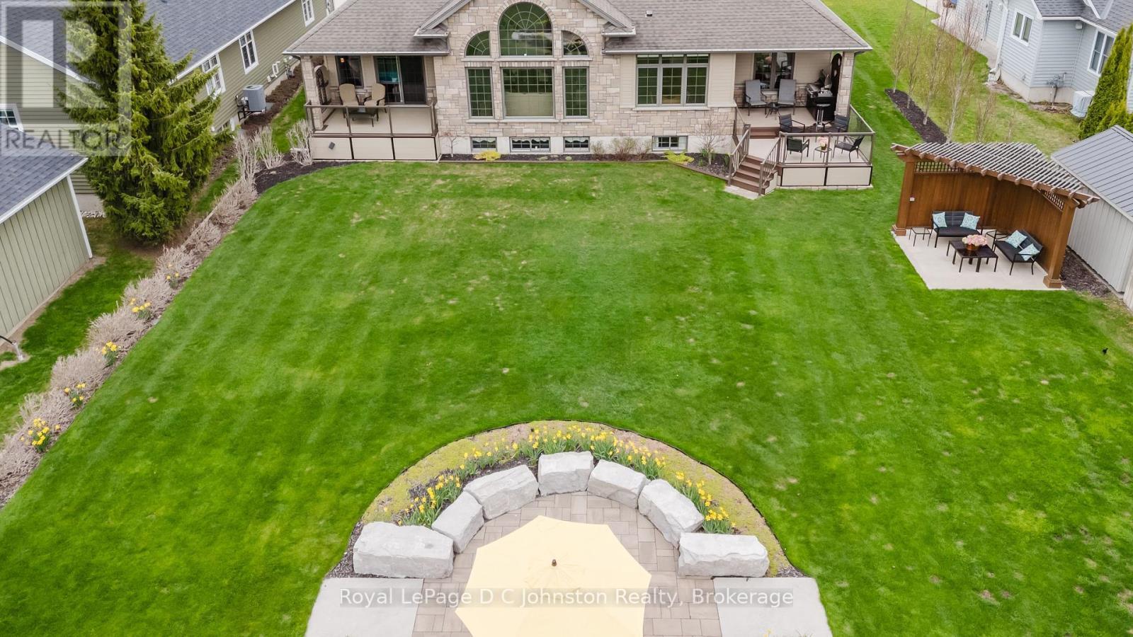 












396 MCNABB STREET

,
Saugeen Shores,




Ontario
N0H2L0

