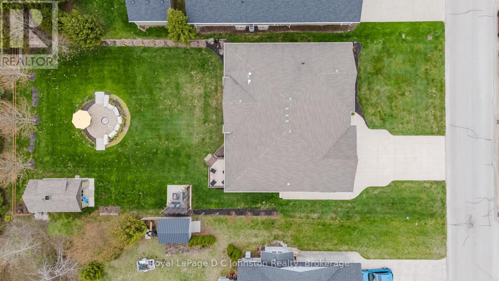 












396 MCNABB STREET

,
Saugeen Shores,




Ontario
N0H2L0

