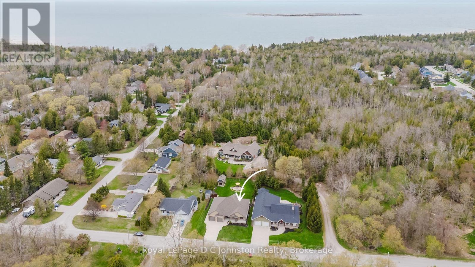 












396 MCNABB STREET

,
Saugeen Shores,




Ontario
N0H2L0

