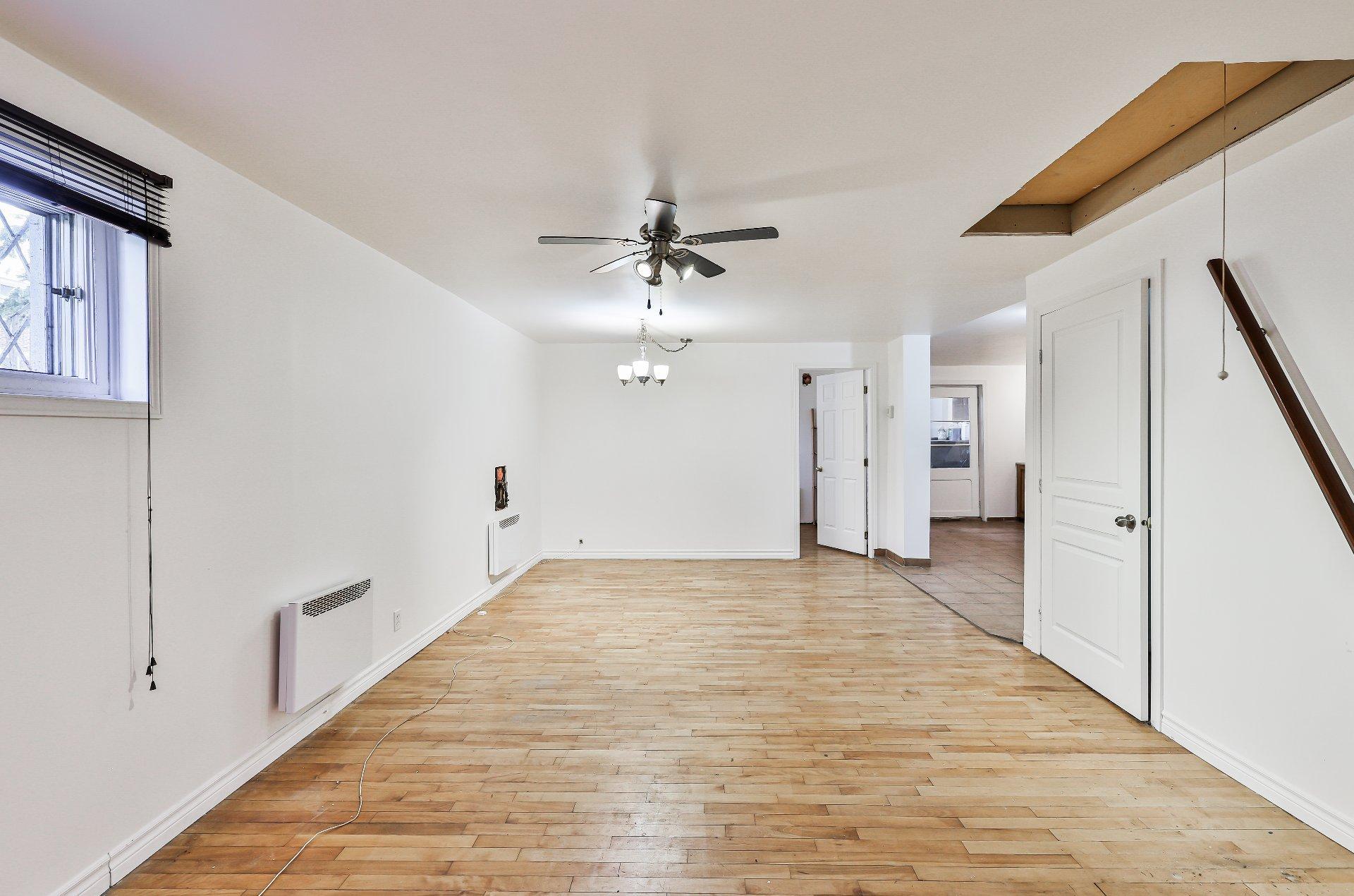 









11848Z


Av. Racette

,
Montréal (Montréal-Nord),







QC
H1G5J6

