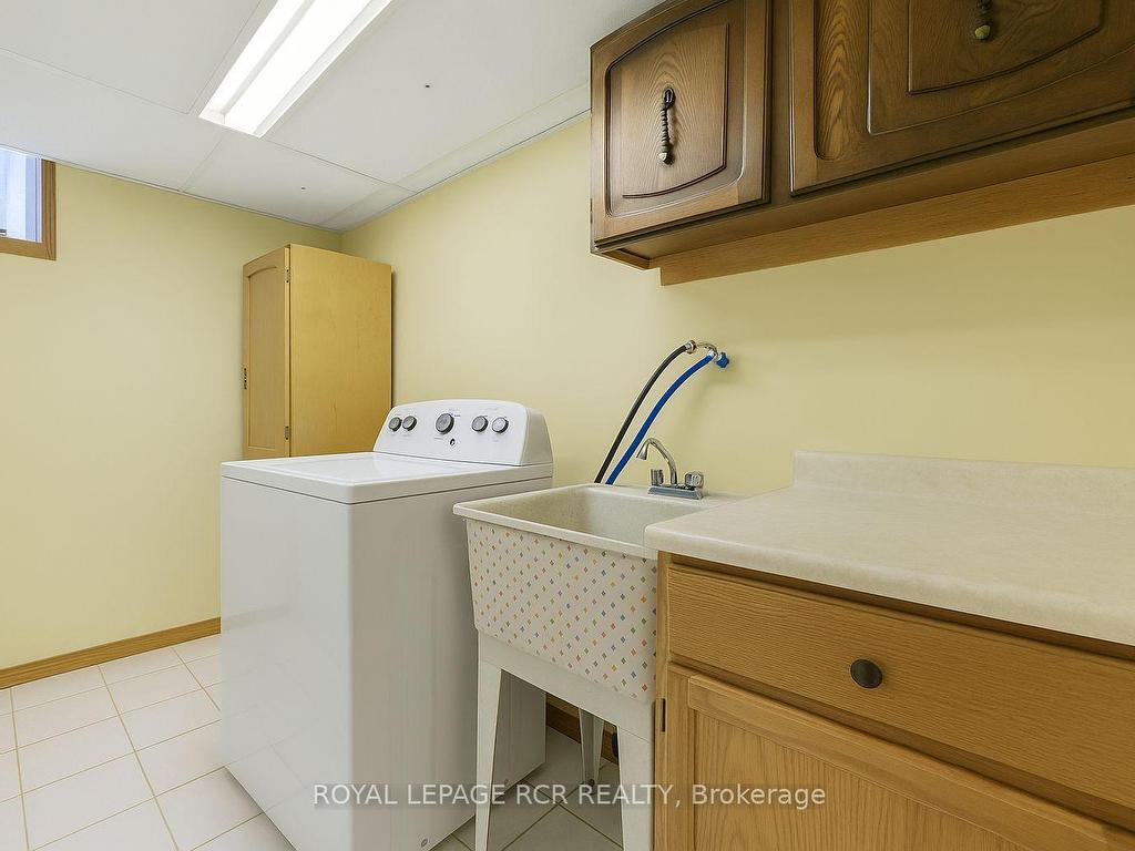 









80


Woodside

Drive,
Orillia,




ON
L3V 7N9

