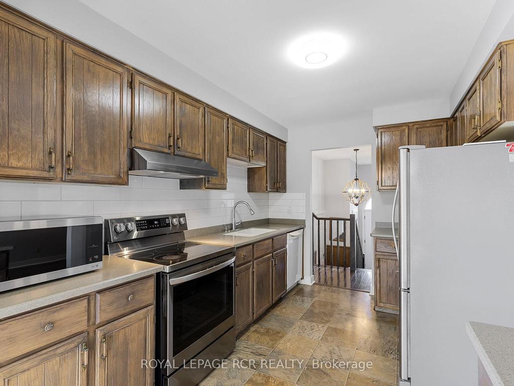 









80


Woodside

Drive,
Orillia,




ON
L3V 7N9

