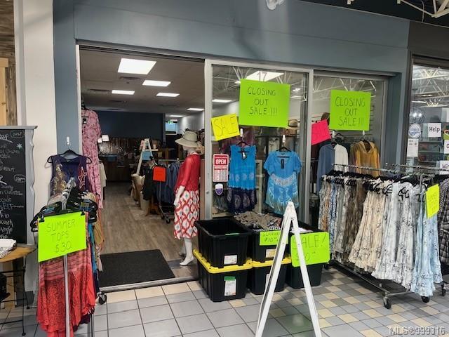 









215


Port Augusta

St, 17,
Comox,




BC
V9M 3M9

