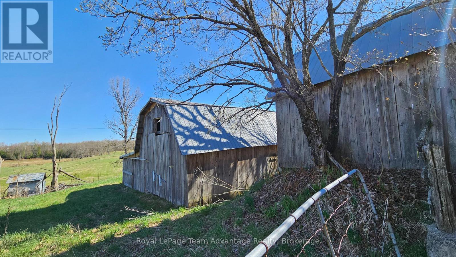 












77 LAKESHORE ROAD

,
McKellar,




Ontario
P0G1C0


