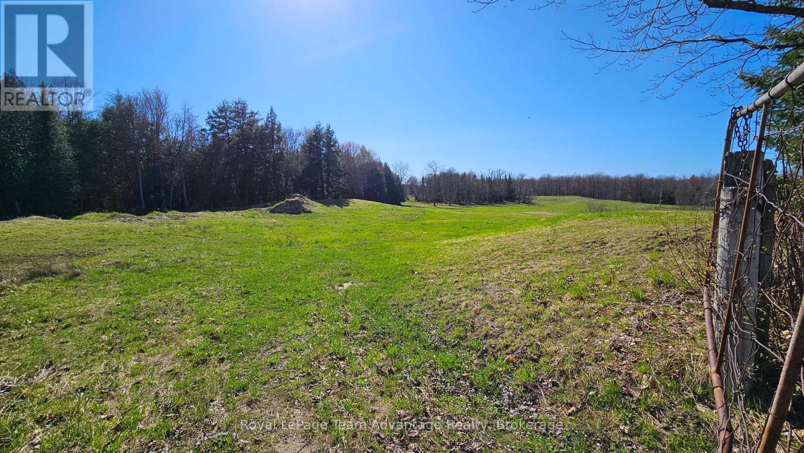 












77 LAKESHORE ROAD

,
McKellar,




Ontario
P0G1C0

