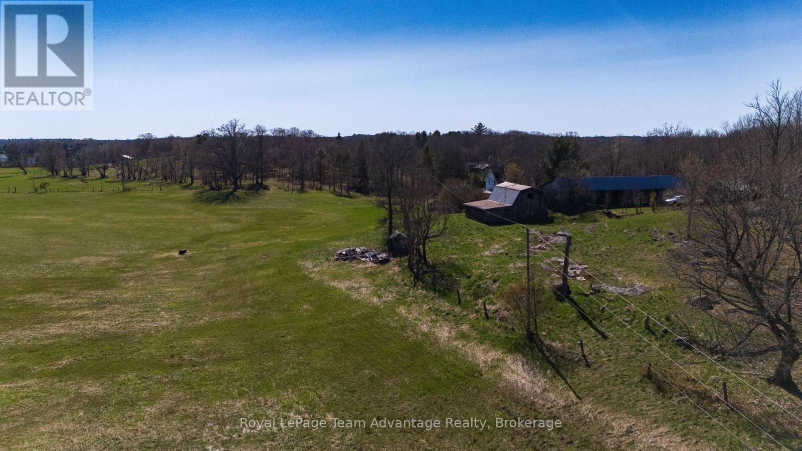












77 LAKESHORE ROAD

,
McKellar,




Ontario
P0G1C0

