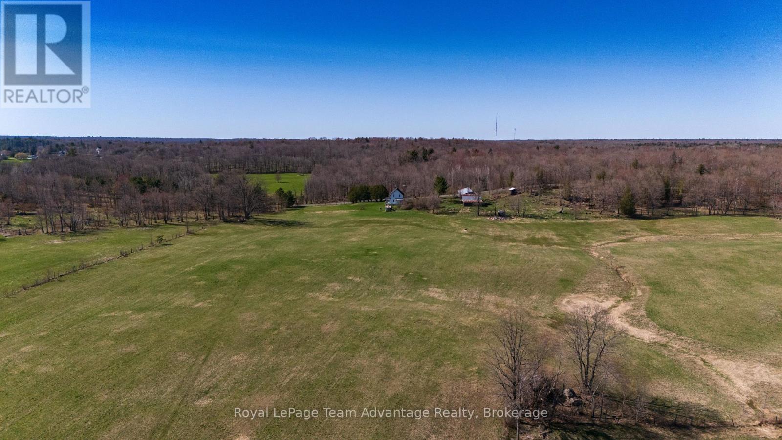 












77 LAKESHORE ROAD

,
McKellar,




Ontario
P0G1C0

